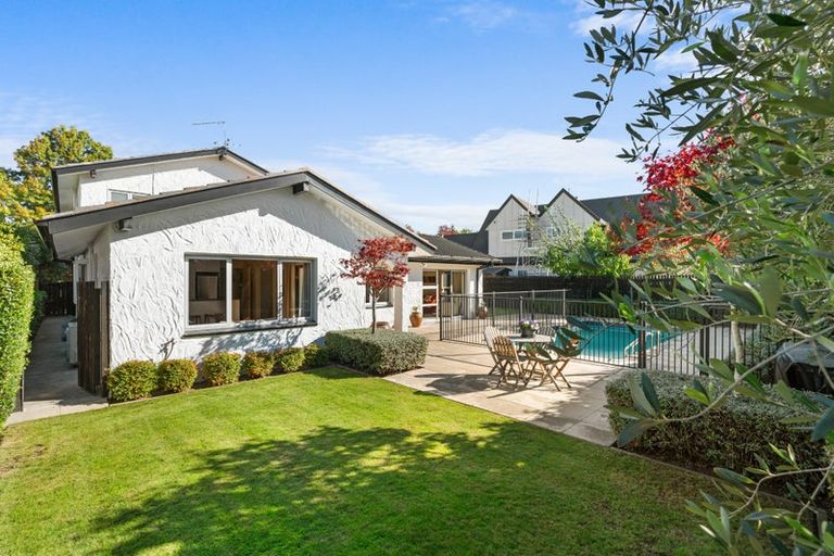 Photo of property in 30 Strathean Avenue, Avonhead, Christchurch, 8042