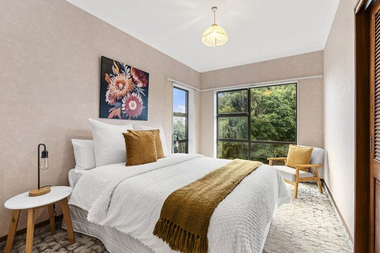 Photo of property in 11 Kellyville Heights, Merrilands, New Plymouth, 4312