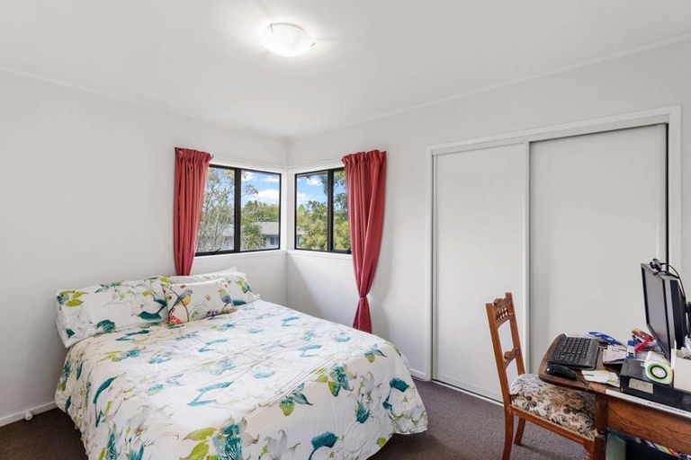 Photo of property in 3/72 Lake Road, Northcote, Auckland, 0627