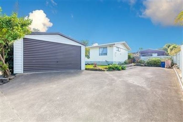 Photo of property in 25 Dellwood Avenue, Henderson, Auckland, 0612