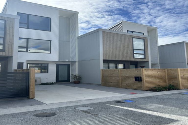 Photo of property in 8 Kamahi Place, Paraparaumu, 5032