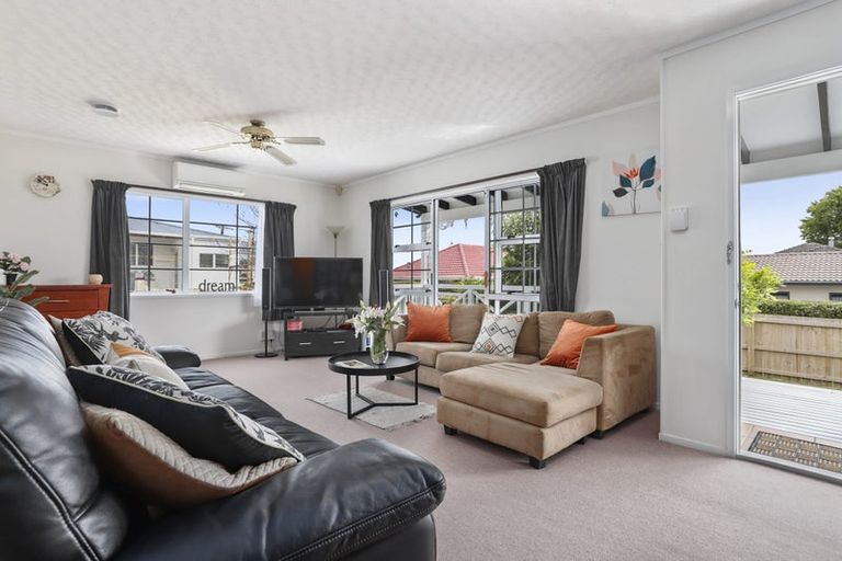 Photo of property in 56 James Laurie Street, Henderson, Auckland, 0612