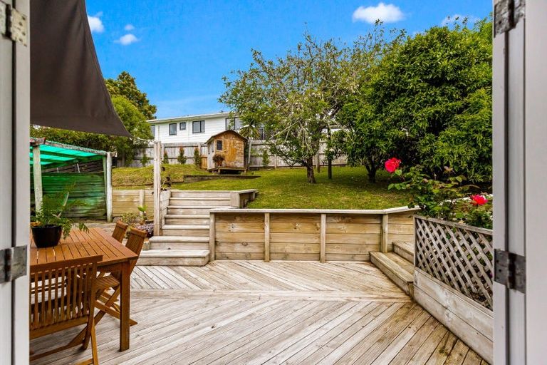 Photo of property in 10 Mcphail Street, Birkdale, Auckland, 0626