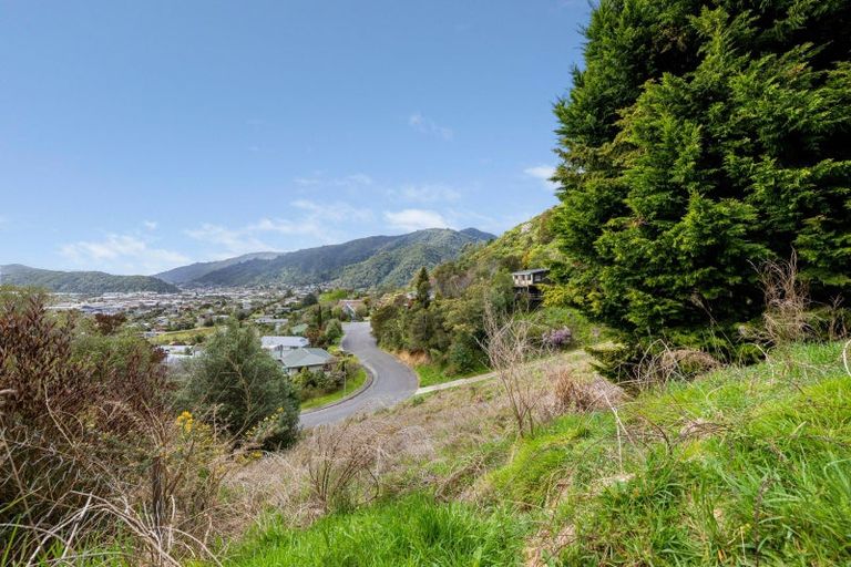 Photo of property in 16 Webster Place, Picton, 7220