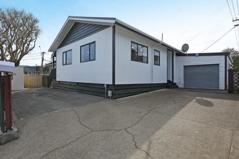Photo of property in 126 Hewer Crescent, Naenae, Lower Hutt, 5011