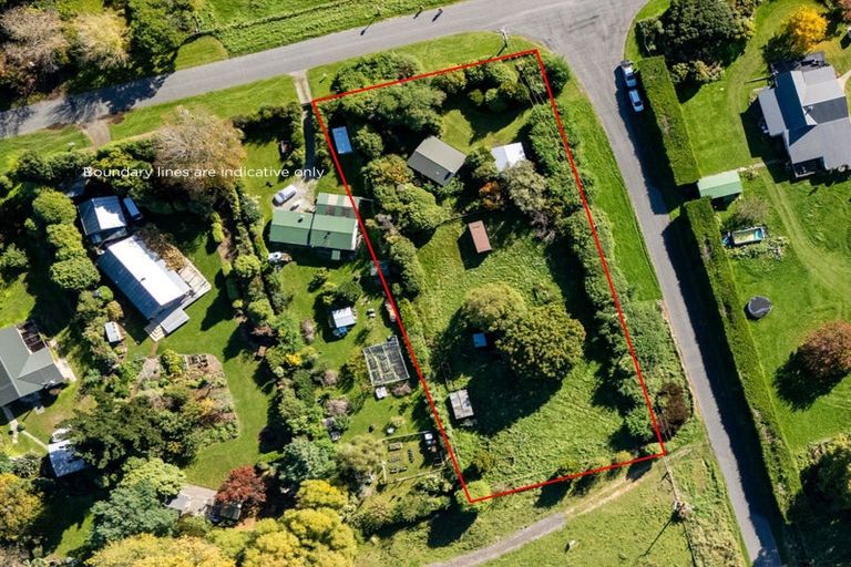 Photo of property in 124 Western Valley Road, Little River, 7591