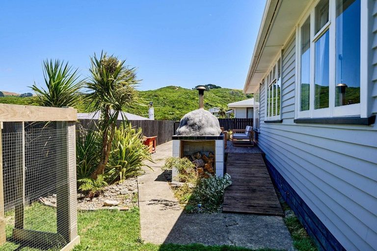 Photo of property in 49a Piko Street, Titahi Bay, Porirua, 5022