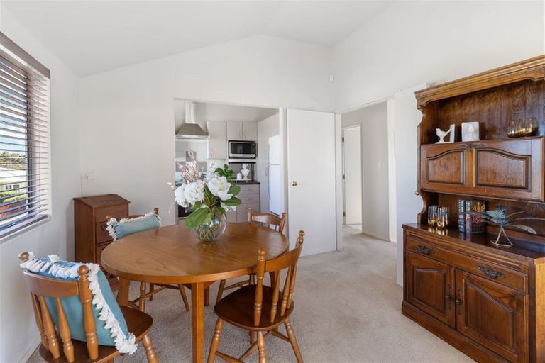 Photo of property in 2b Hall Avenue, Mangere, Auckland, 2022