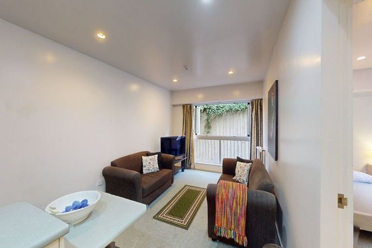 Photo of property in Capital Hill Apartments, 13/54u Hill Street, Thorndon, Wellington, 6011
