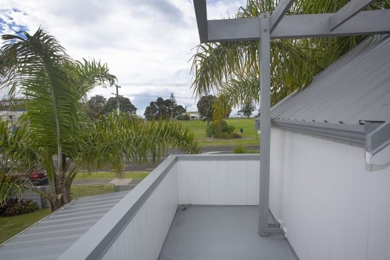 Photo of property in 503a Ocean Road, Whangamata, 3620