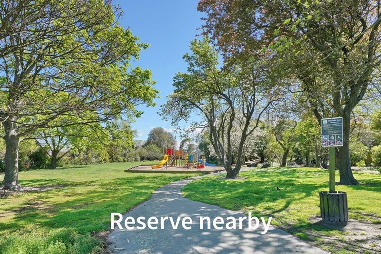 Photo of property in 23 Talltree Avenue, Avonhead, Christchurch, 8042