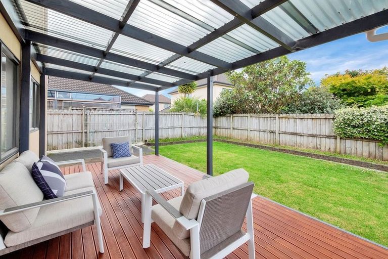 Photo of property in 8 Applebox Lane, Henderson, Auckland, 0612
