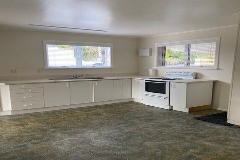 Photo of property in 4 Hallewell Crescent, Johnsonville, Wellington, 6037