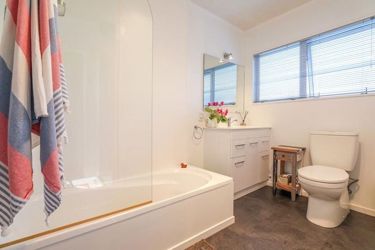Photo of property in 1/68 Kinloch Road, Kinloch, Taupo, 3377