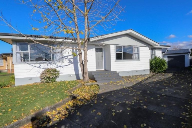 Photo of property in 6 Splitt Avenue, Glenview, Hamilton, 3206