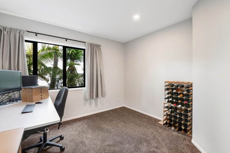 Photo of property in 57 Walton Street, Red Beach, 0932