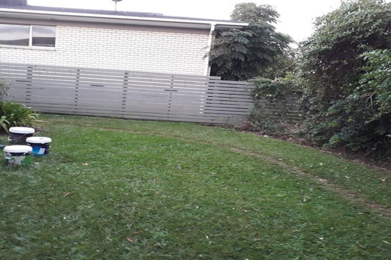 Photo of property in 43 Walworth Avenue, Pakuranga Heights, Auckland, 2010