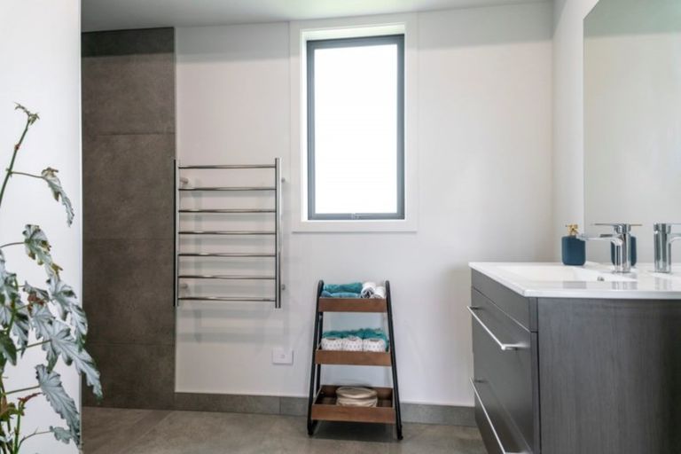 Photo of property in 11 Mike Smith Drive, Cambridge, 3434