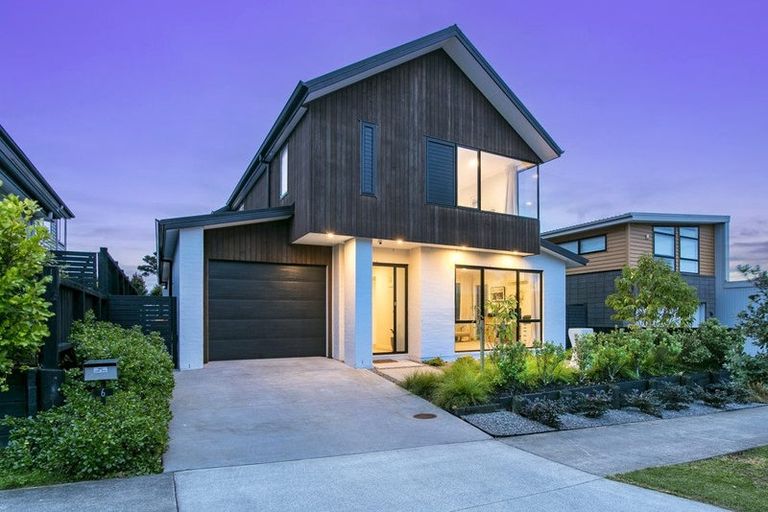 Photo of property in 6 Tai Crescent, Hobsonville, Auckland, 0616