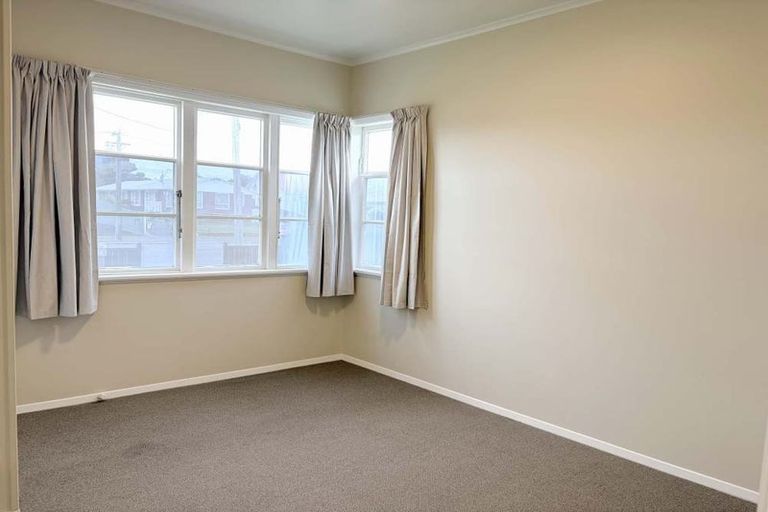 Photo of property in 12 Hardy Street, New Brighton, Christchurch, 8061