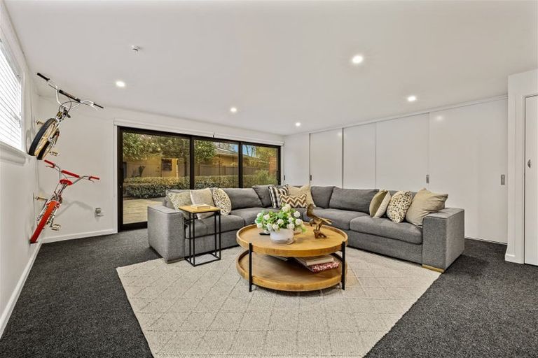 Photo of property in 7 Parkstone Avenue, Ilam, Christchurch, 8041