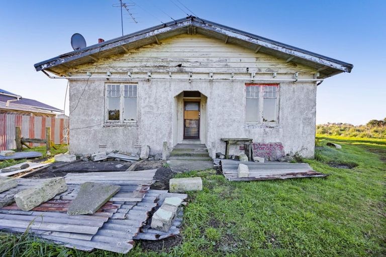 Photo of property in 54 Livingston Road, Tokaora, Hawera, 4671