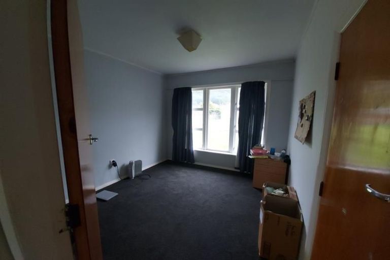 Photo of property in 79 Fraser Street, Wainuiomata, Lower Hutt, 5014