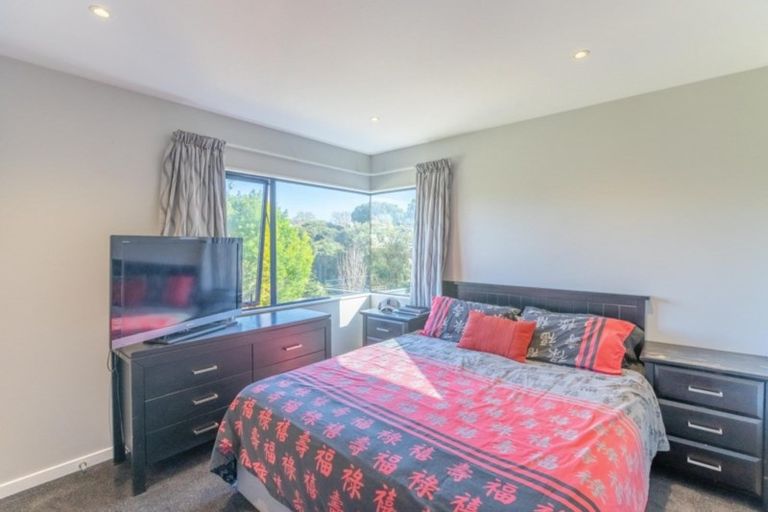 Photo of property in 56b Joseph Banks Drive, Whitby, Porirua, 5024