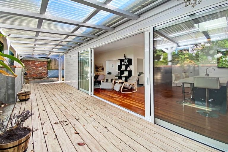 Photo of property in 55 Mckinley Crescent, Brooklyn, Wellington, 6021