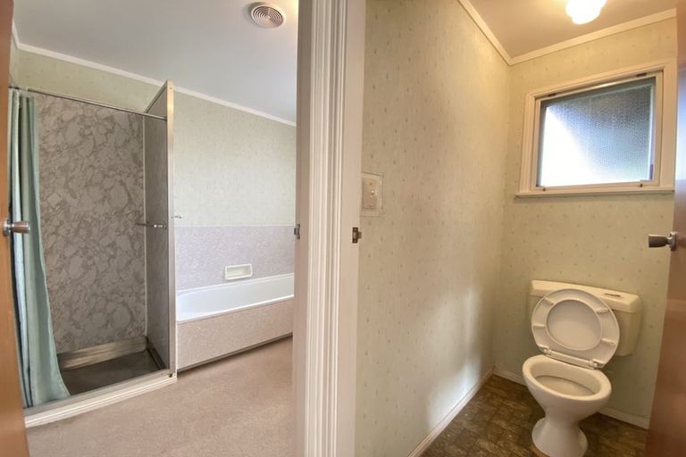 Photo of property in 1/2 Poseidon Place, Half Moon Bay, Auckland, 2012