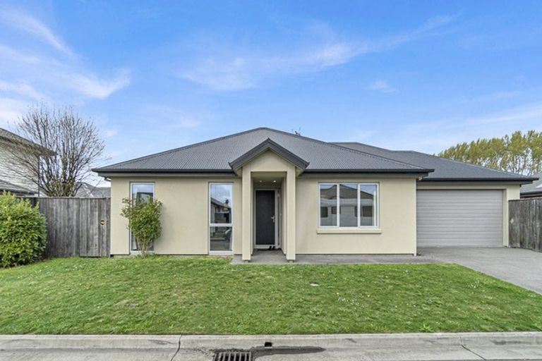Photo of property in 10 Peak Crescent, Kaiapoi, 7630
