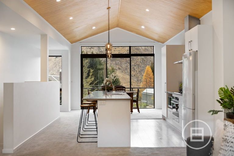 Photo of property in 3 Phoenix Lane, Arthurs Point, Queenstown, 9371