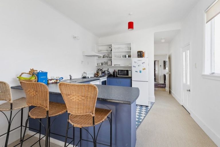 Photo of property in 68 Lyall Parade, Lyall Bay, Wellington, 6022