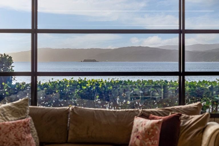 Photo of property in 377a Karaka Bay Road, Karaka Bays, Wellington, 6022