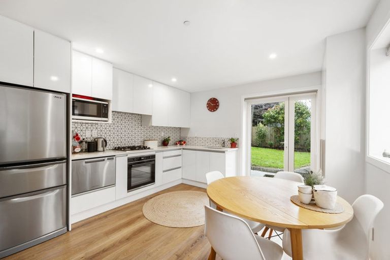 Photo of property in 1 Dover Street, Island Bay, Wellington, 6023