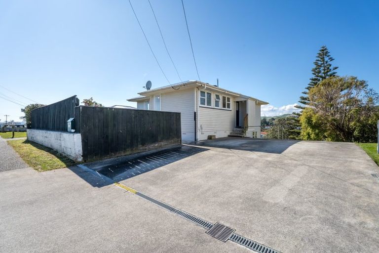 Photo of property in 101 Sievers Grove, Cannons Creek, Porirua, 5024