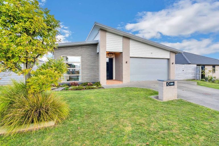 Photo of property in 56 Capriana Drive, Karaka, Papakura, 2113