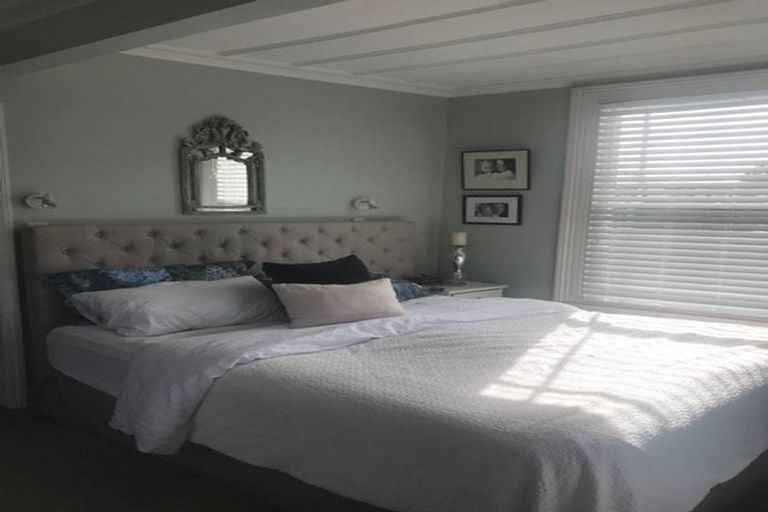 Photo of property in 959 Beach Road, Torbay, Auckland, 0630