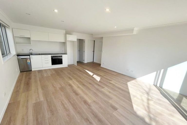 Photo of property in 37 Merriefield Avenue, Forrest Hill, Auckland, 0620