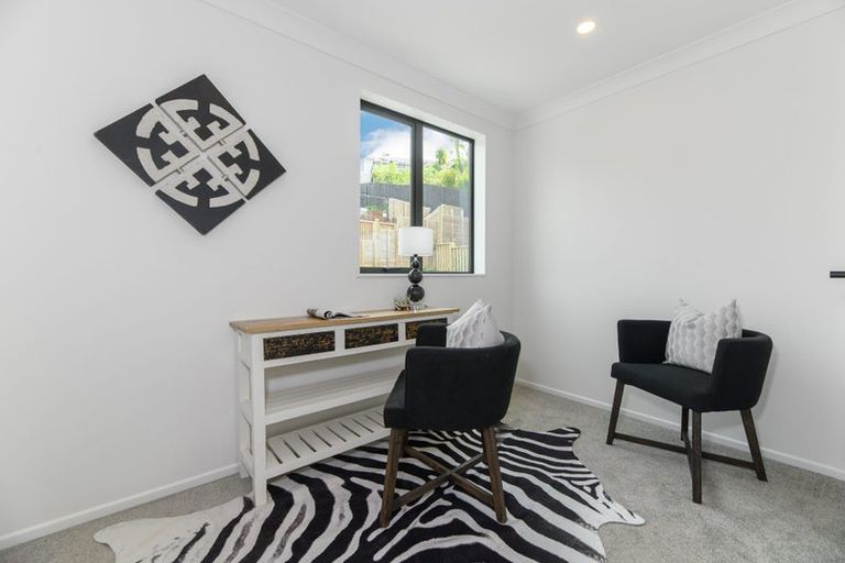 Photo of property in 11a/1 Falstone Lane, Browns Bay, Auckland, 0630