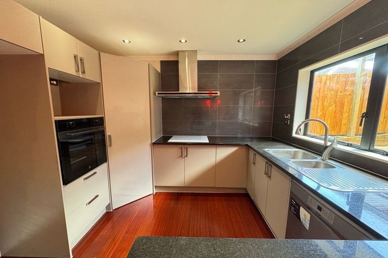 Photo of property in 14a Saralee Drive, Manurewa, Auckland, 2105