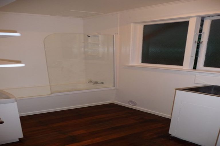 Photo of property in 11 Carlton Street, Melrose, Wellington, 6023
