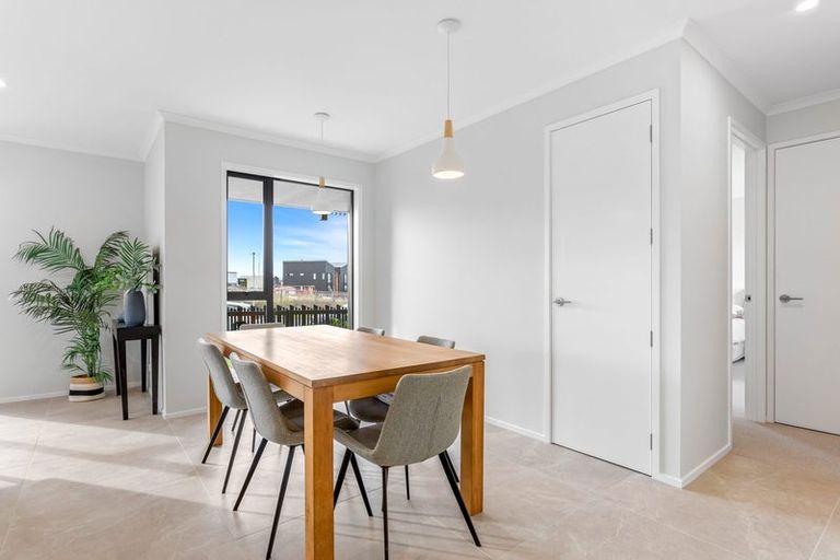 Photo of property in 1/2 Te Rito Road, Hobsonville, Auckland, 0616