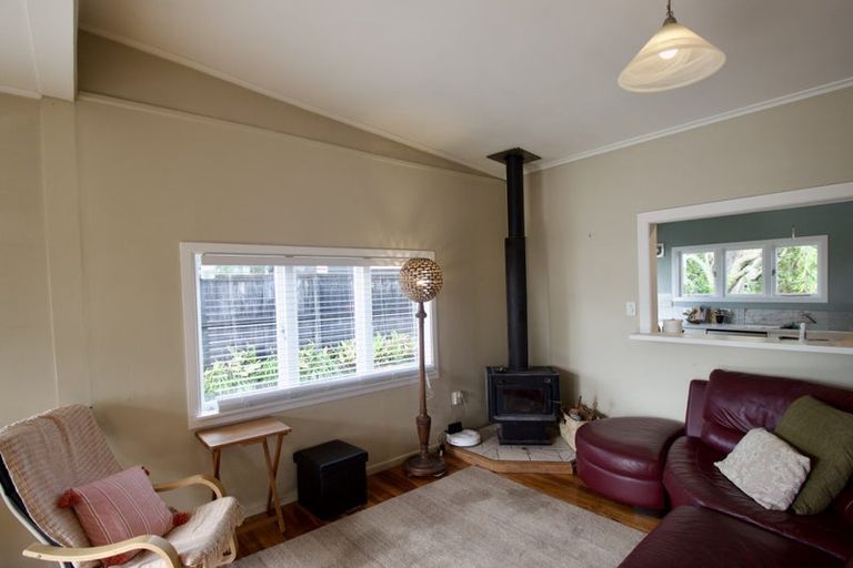 Photo of property in 2/6 Spencer Road, Pinehill, Auckland, 0632