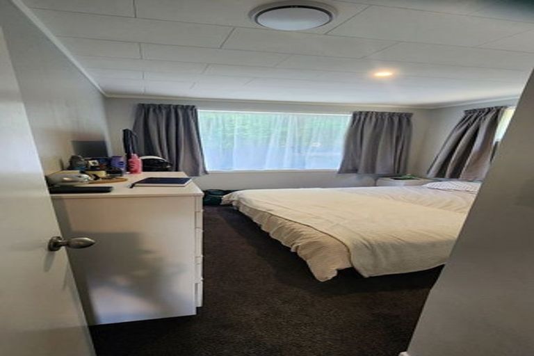 Photo of property in 80c Airlie Road, Plimmerton, Porirua, 5026