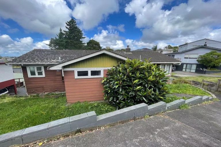 Photo of property in 305 Don Buck Road, Massey, Auckland, 0614