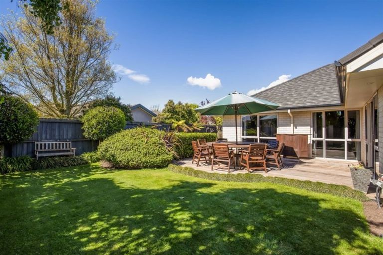 Photo of property in 10 Cathcart Crescent, Prebbleton, 7604