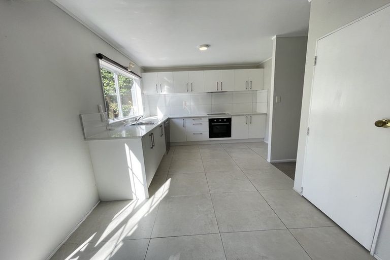 Photo of property in 26 Richards Avenue, Forrest Hill, Auckland, 0620