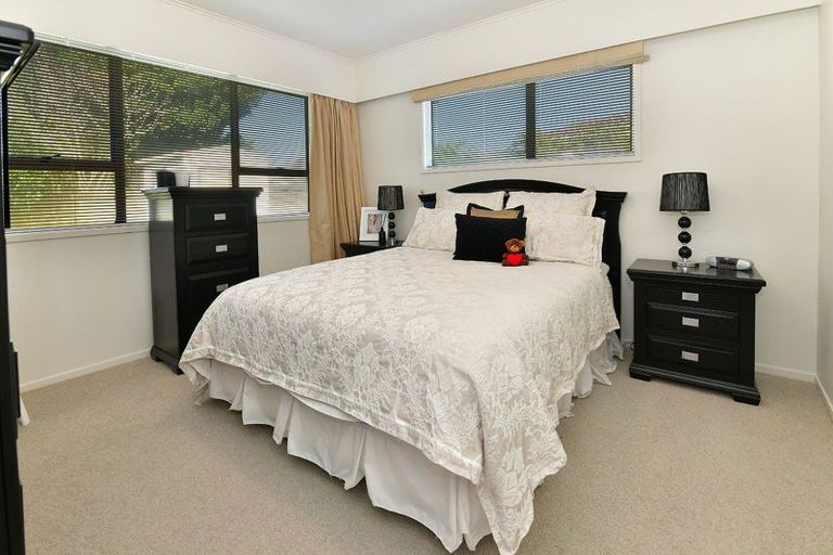 Photo of property in 2/92 Florence Avenue, Orewa, 0931
