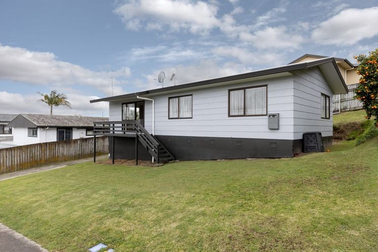 Photo of property in 8 Muir Place, Te Puke, 3119